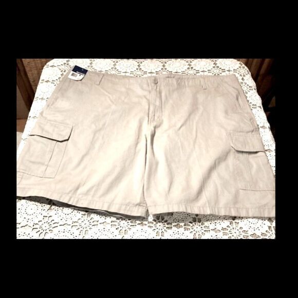 Mens khaki cargo shorts NWT - Picture 2 of 4